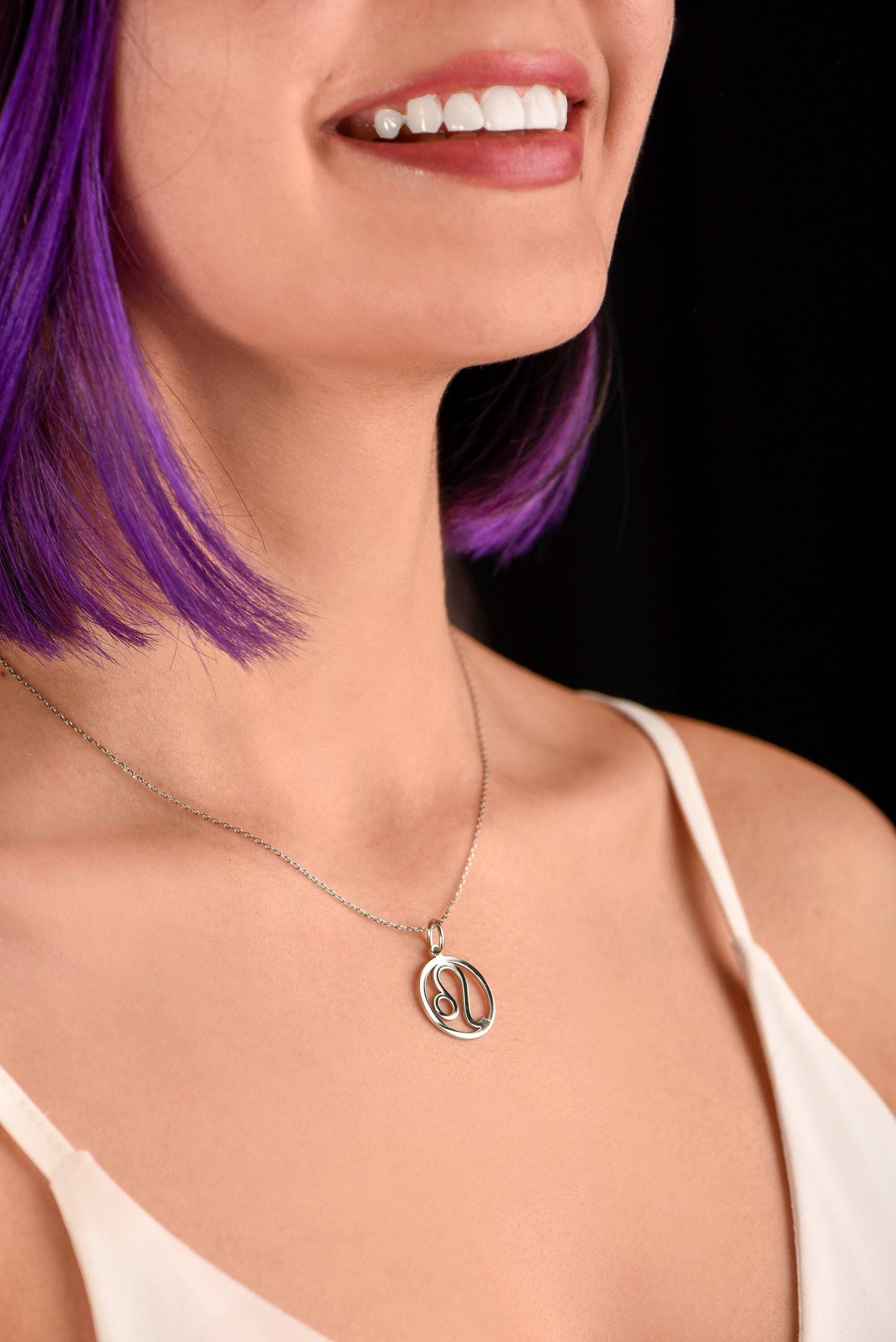 Leo Zodiac Necklace,A Regal Statement Piece,A Symbol of Confidence and Courage,Gold Leo Zodiac Necklace,Christmas Gift Ring