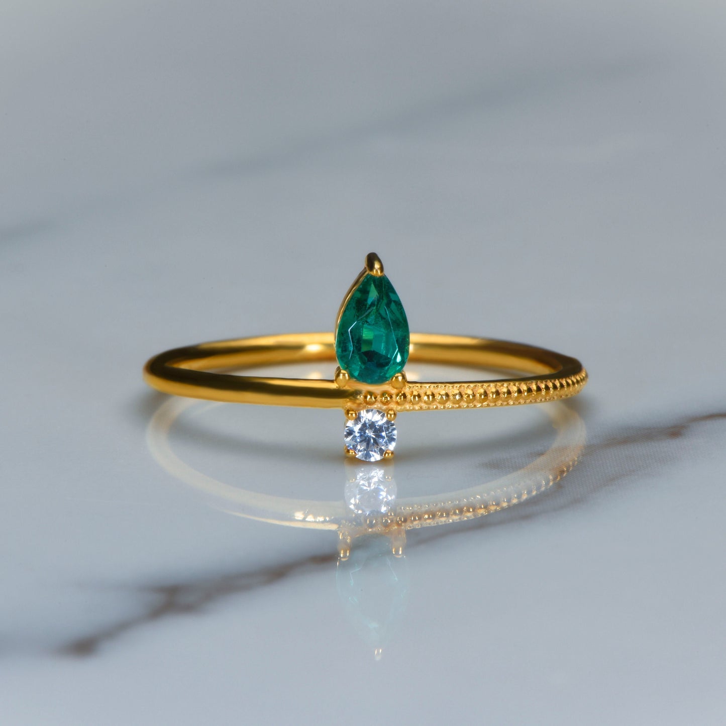 Pear Cut Emerald Ring – 14K Yellow Gold | Minimal Diamond Ring | Custom Birthstone Gift | Mother’s Day Jewelry