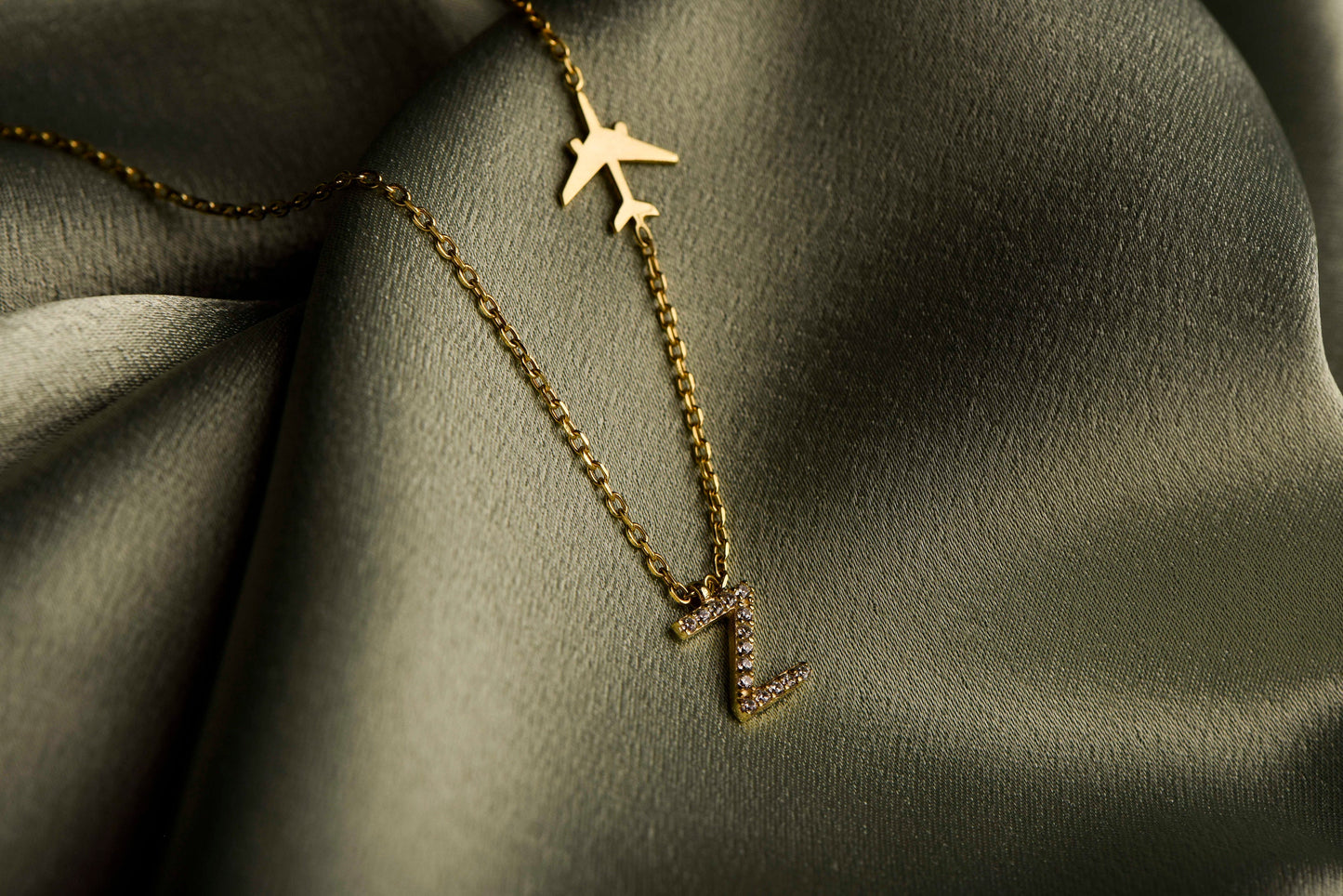 Elegant Solid Gold Airplane Chain Letter Pendant-Unique Aviation Jewelry-Pilot and Stewardess Necklace-Sky Necklace-Christmas Gift Necklace