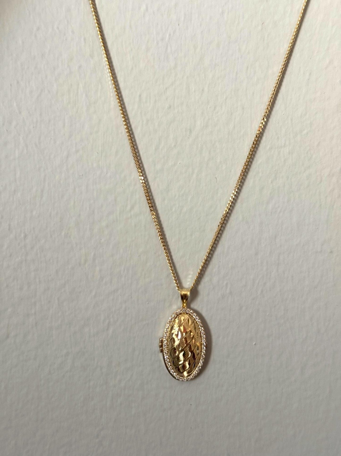 14K Solid Gold Locket Necklace / Diamond Bezel Photo Locket Necklace / Handmade Embossed Locket Necklace/Mother's Day Gift/Mother's Day