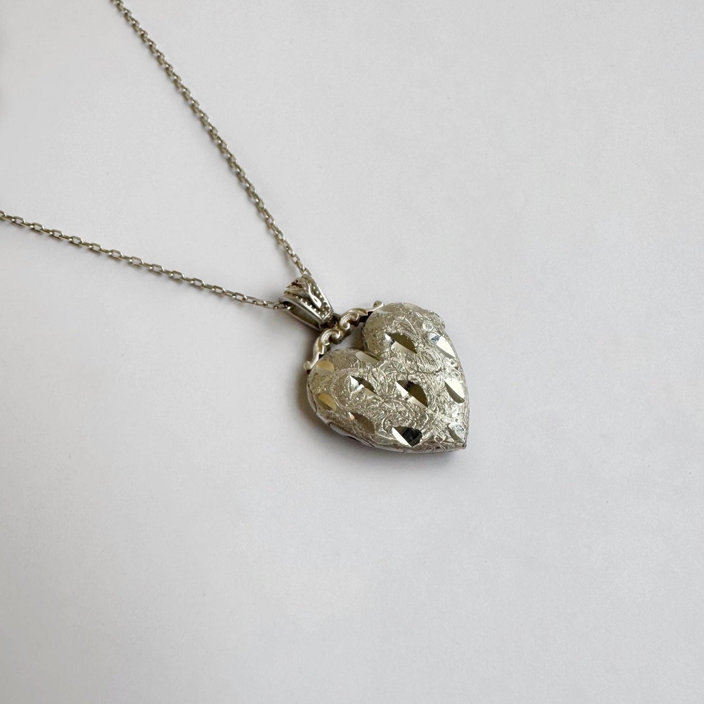 Engraved Heart Locket Necklace with Custom Photo & Text, Sterling Silver or Gold, Handcrafted Floral Etched Memorial Pendant, Gift for Her