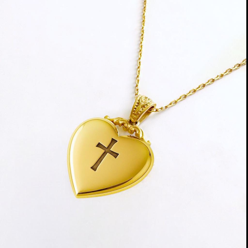 Gold Heart Locket Necklace – Personalized Photo Keepsake Pendant in Solid Gold or Gold-Plated Silver