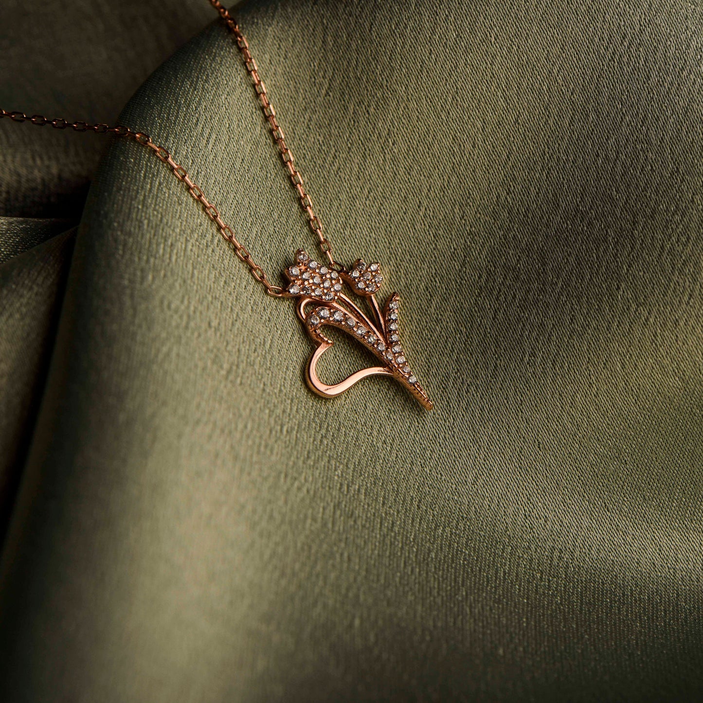 Handcrafted Rose Gold Heart Flower Necklace with Sparkling Diamonds - Stunning Statement Piece-Christmas Gift Necklace-X-mas Gift Necklace