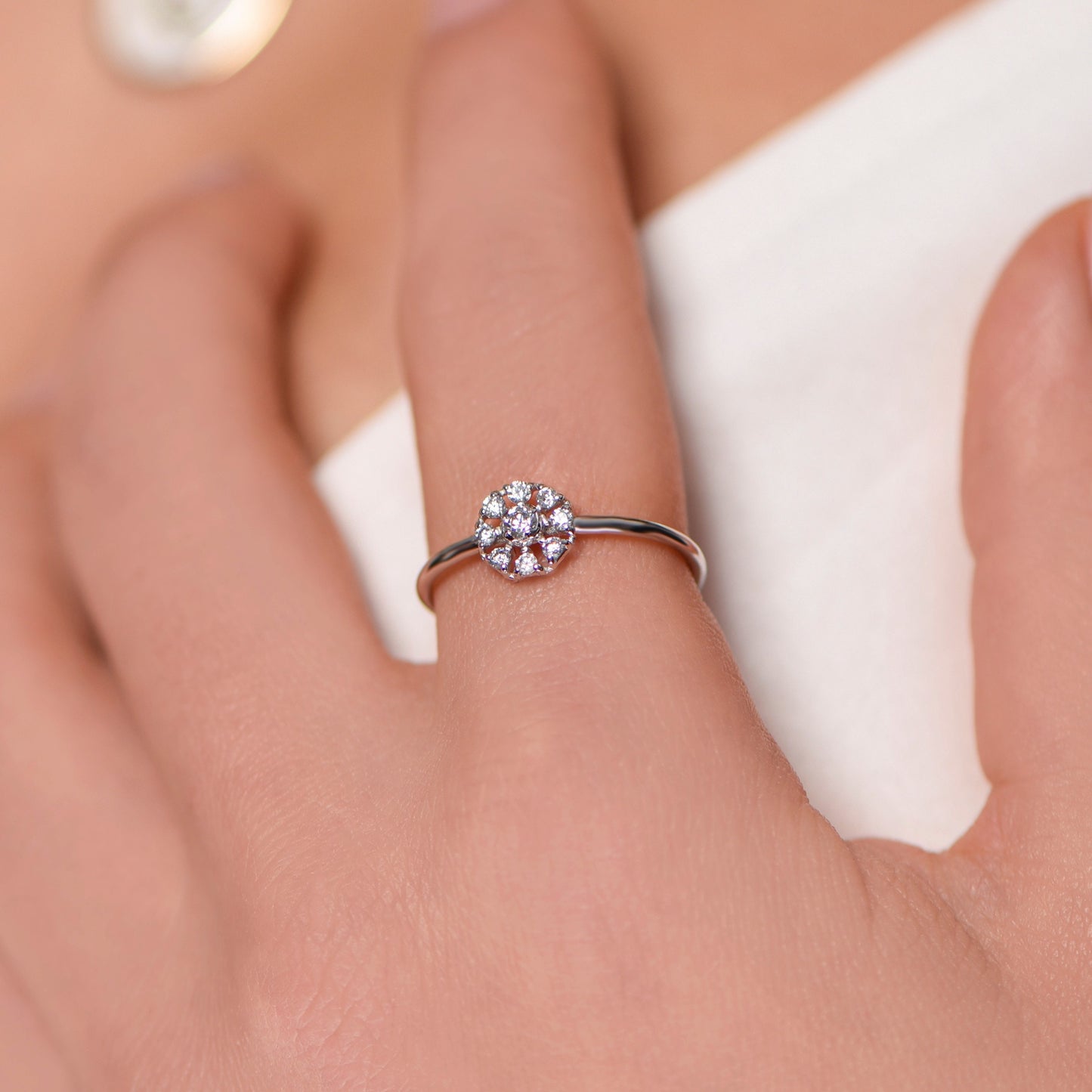 Elegant Diamond Flower Ring,Solid White Gold Cluster Ring with Stunning Diamond Accents,Minimal Diamond Ring, Gift For MOM