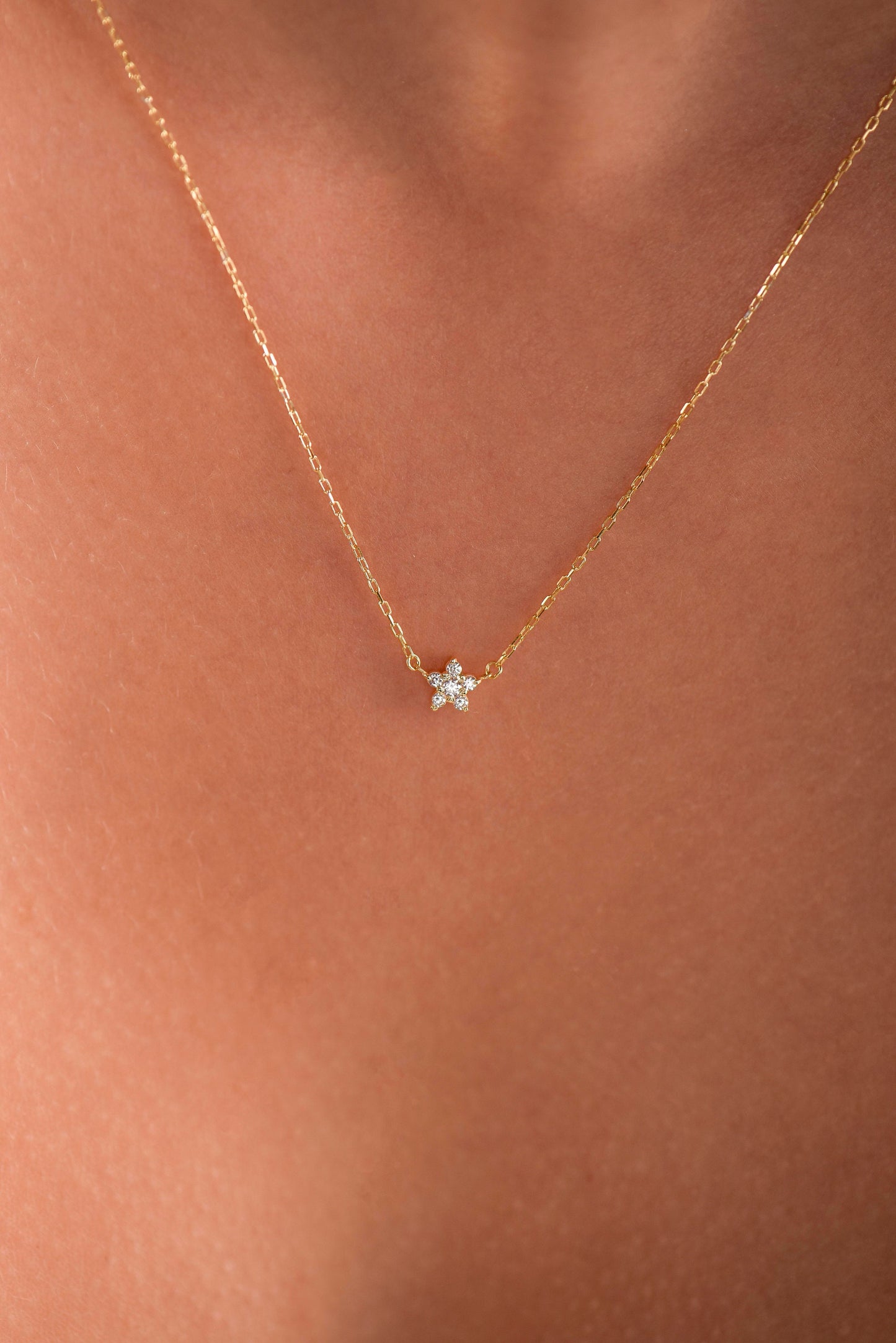 Thiny Star Necklace,Minimal Star Necklace,Solid Gold Diamond Star Necklace,Stylish Star Necklace,Mother's Day Gift, Gift For Mom
