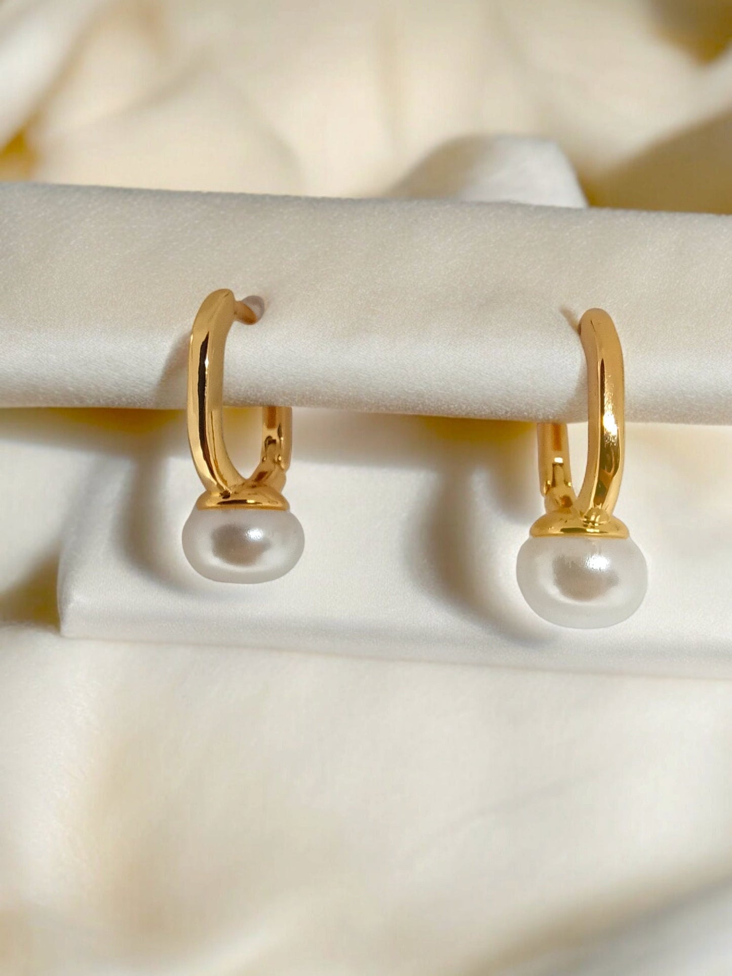 Solid Gold Pearl Earrings,Minimal Pearl Earrings,Freshwater Pearl Earrings,Wedding Gift Pearl Earrings,İnternational Women's Day