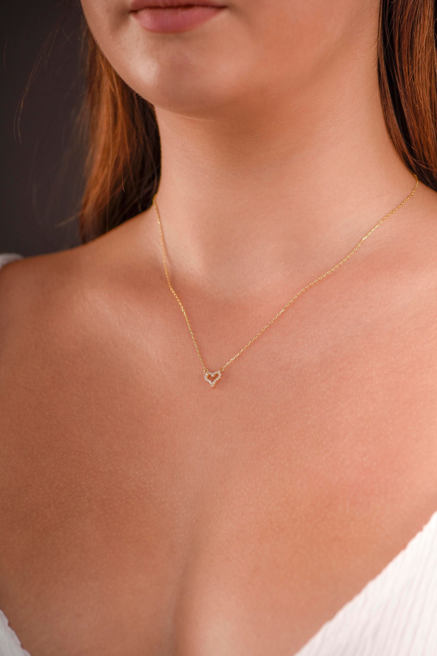 14K Solid Gold Heart Necklace, Minimal Diamond Stone Heart Necklace, Minimal Heart Necklace, Gift For Mom