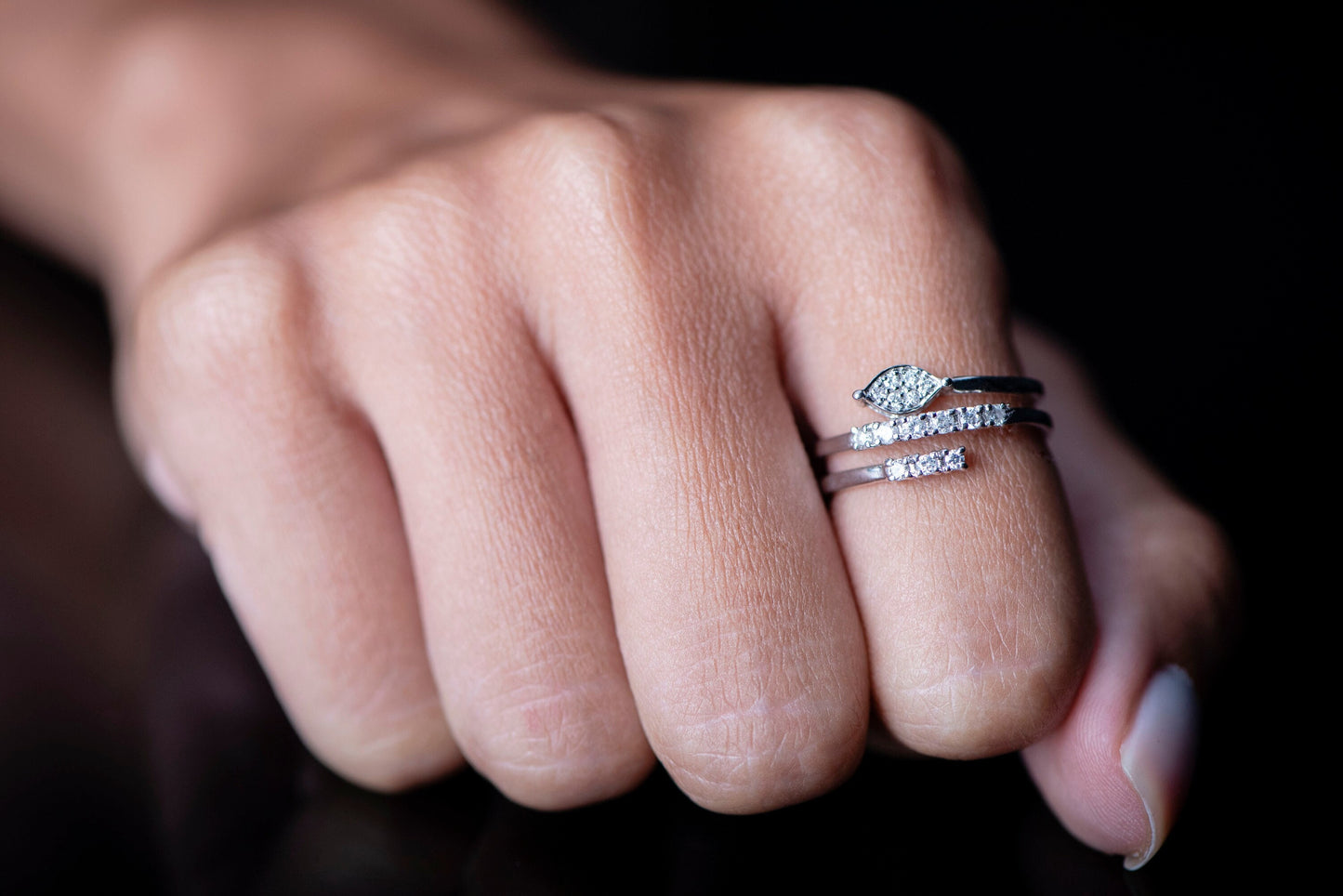 18K White Gold Diamond Spiral Ring – Minimalist Art Deco Wrap Ring for Everyday Elegance or Gift