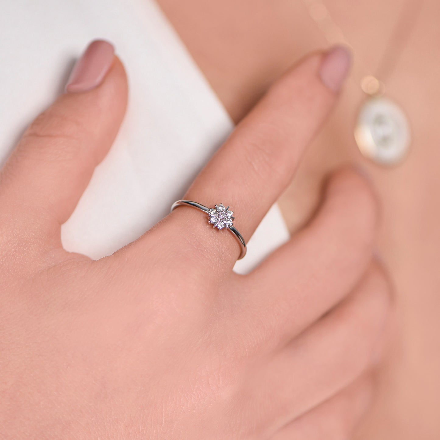 14K White Gold Diamond Snowflake Ring – Minimalist Cluster Engagement Band