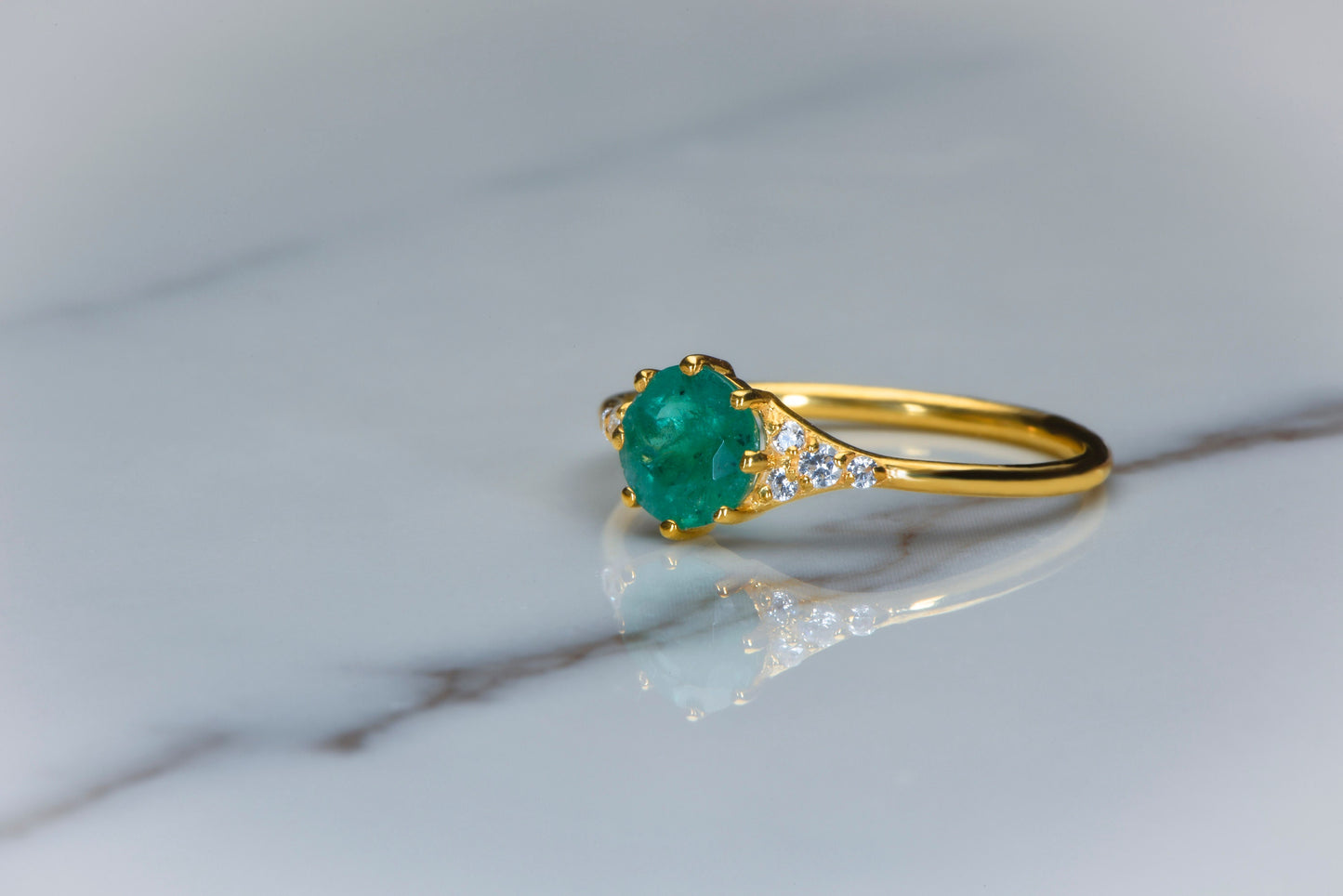 Round Emerald and Diamond Ring in 14k Gold – Classic Green Gemstone Engagement or Mother’s Day Gift