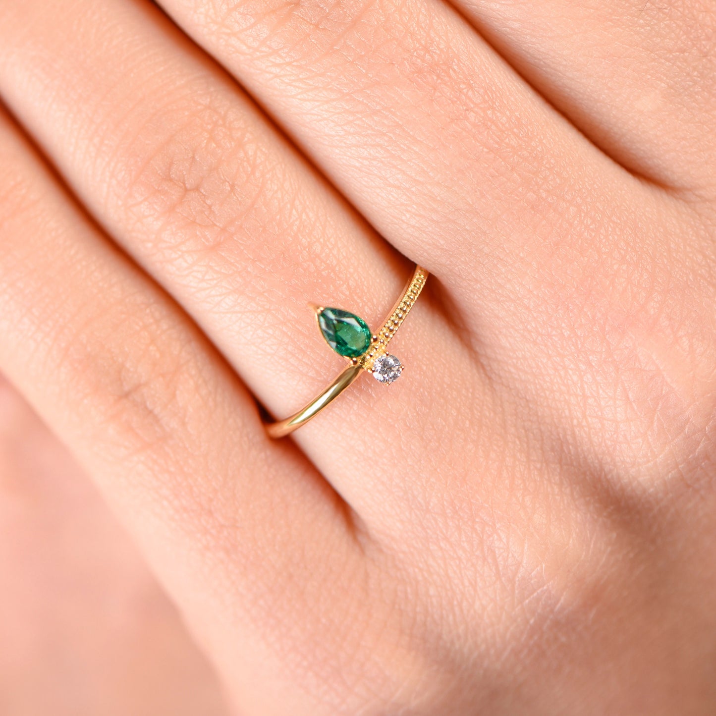 Pear Cut Emerald Ring – 14K Yellow Gold | Minimal Diamond Ring | Custom Birthstone Gift | Mother’s Day Jewelry