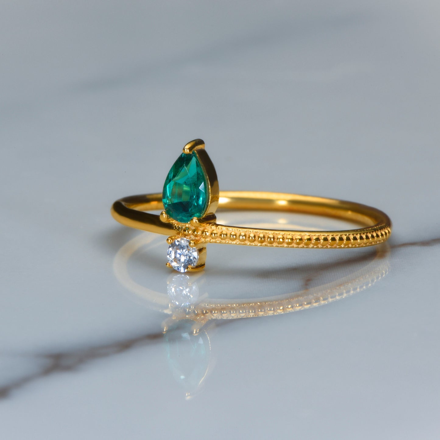 Pear Cut Emerald Ring – 14K Yellow Gold | Minimal Diamond Ring | Custom Birthstone Gift | Mother’s Day Jewelry