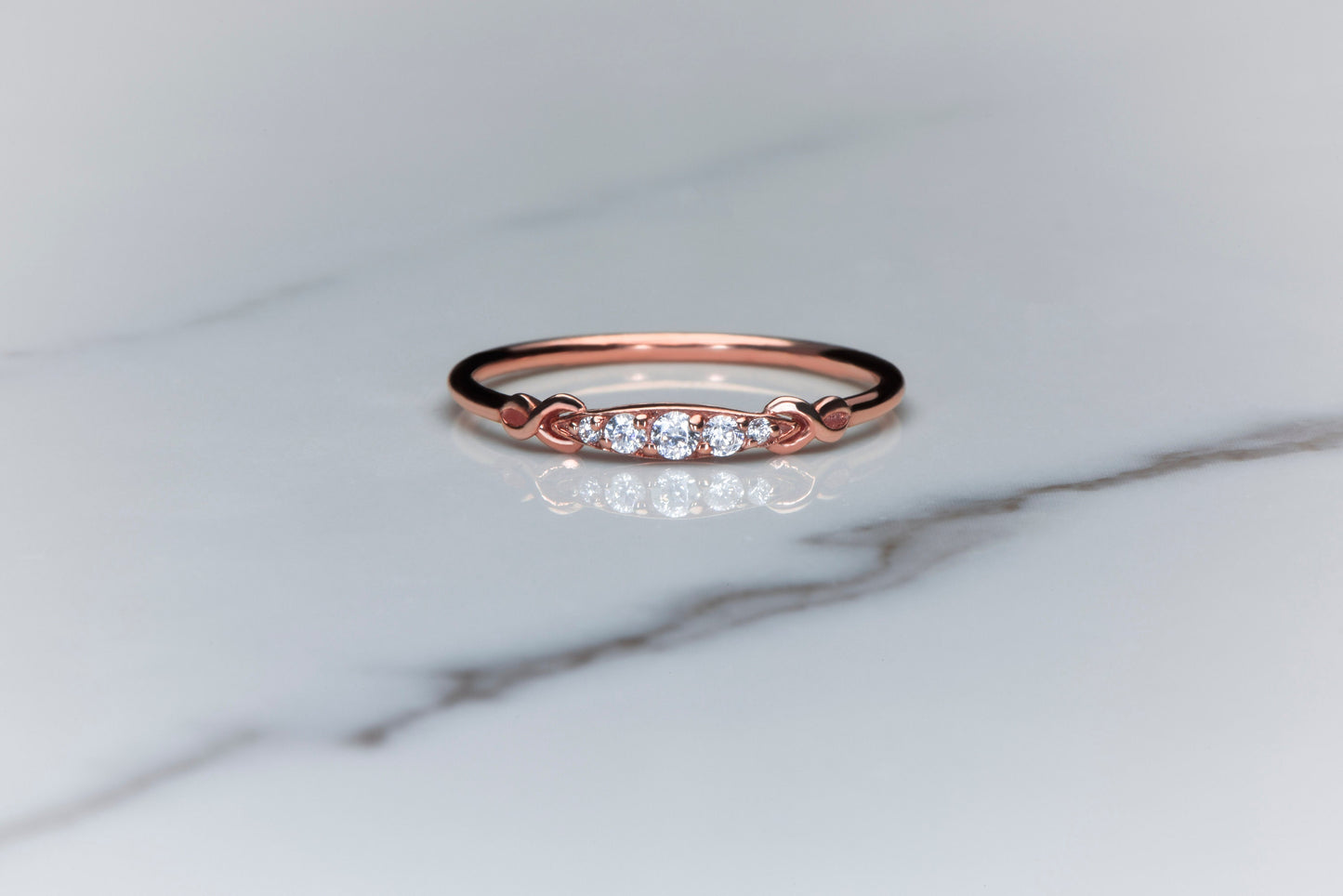 Minimal Gold Diamond Ring, 5 Stone Gold Diamond Ring, Thin Band Gold Ring, Minimal Diamond Stone Ring,Promise Gift Ring,Gift For Mom