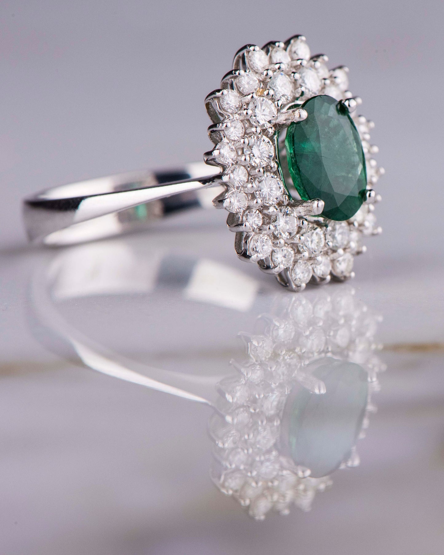 18K White Gold Emerald and Diamond Halo Ring - Oval Cut Natural Gemstone Cluster Ring for Wedding, Engagement, Anniversary