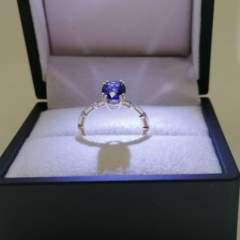 Oval Blue Sapphire and Diamond Ring in 14k Gold – Classic Engagement or Mother’s Day Gift for Her