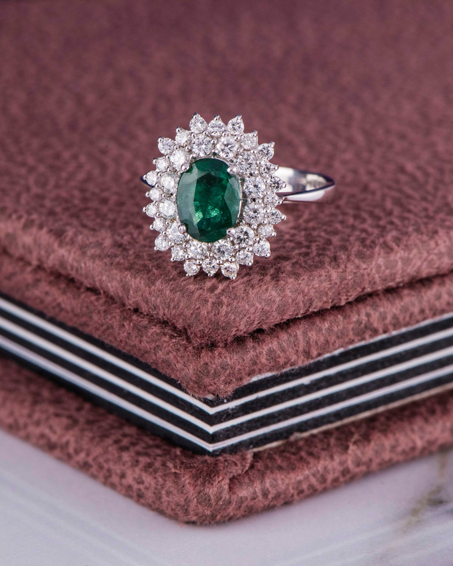 18K White Gold Emerald and Diamond Halo Ring - Oval Cut Natural Gemstone Cluster Ring for Wedding, Engagement, Anniversary
