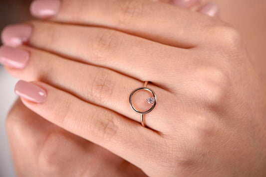 14k Gold Circle Diamond Ring – Minimal Open Round Design with Solitaire Diamond Accent