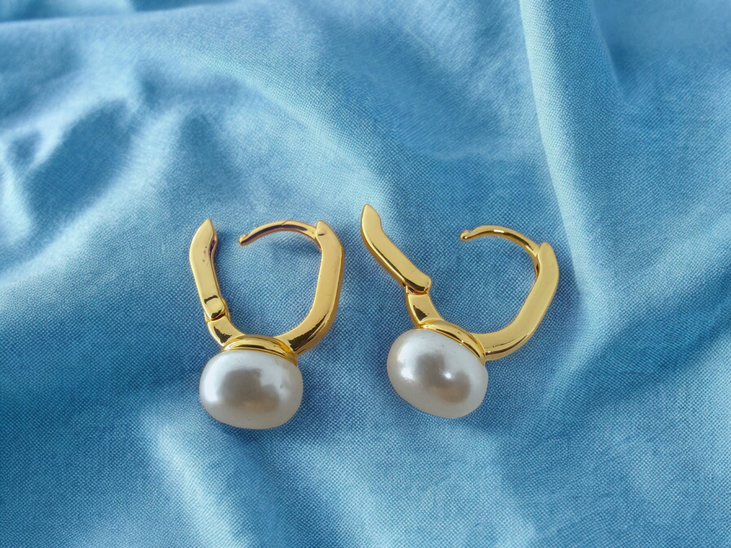 Solid Gold Pearl Earrings,Minimal Pearl Earrings,Freshwater Pearl Earrings,Wedding Gift Pearl Earrings,İnternational Women's Day