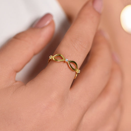 14K Gold Almond Shape Diamond Ring with Thin Band, Minimalist Elegant Ring for Her, Modern Fine Jewelry Gift