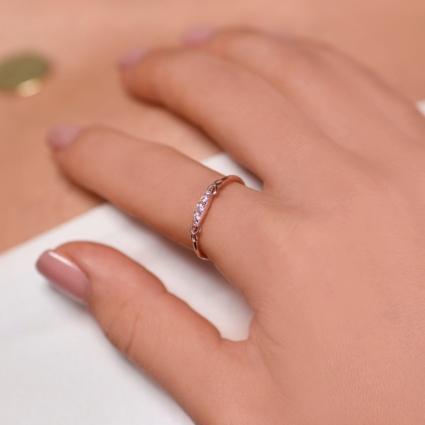 Minimal Gold Diamond Ring, 5 Stone Gold Diamond Ring, Thin Band Gold Ring, Minimal Diamond Stone Ring,Promise Gift Ring,Gift For Mom