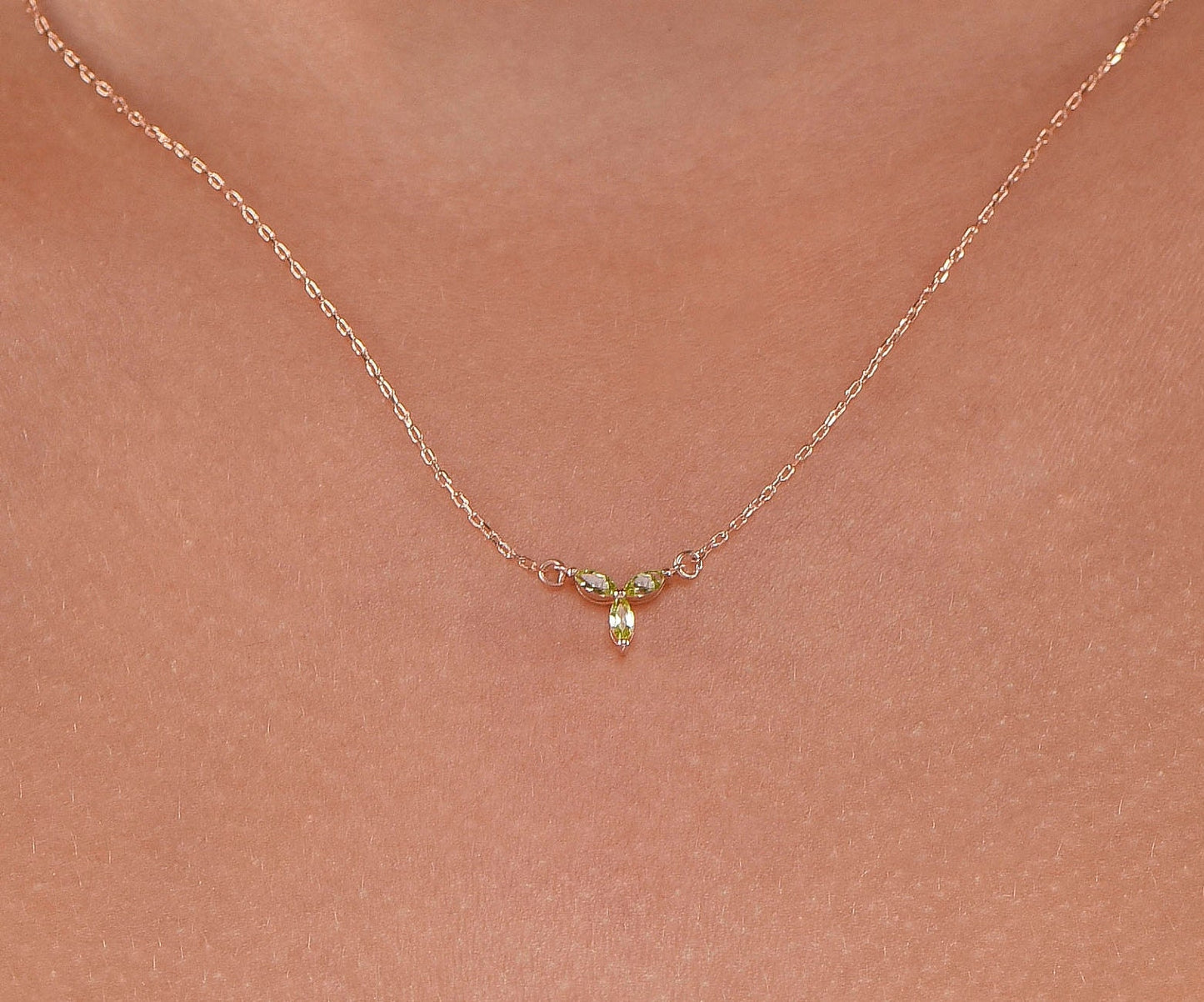 14K Gold Peridot Leaf Necklace - Dainty Green Gemstone Pendant Minimalist Gift for Her