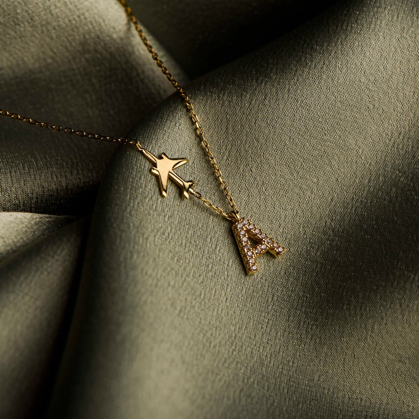 14K Gold Letter Airplane Necklace/Diamond Letter Necklace/Gold Aircraft Necklace/Personalized Letter Necklace/Gift For Mom