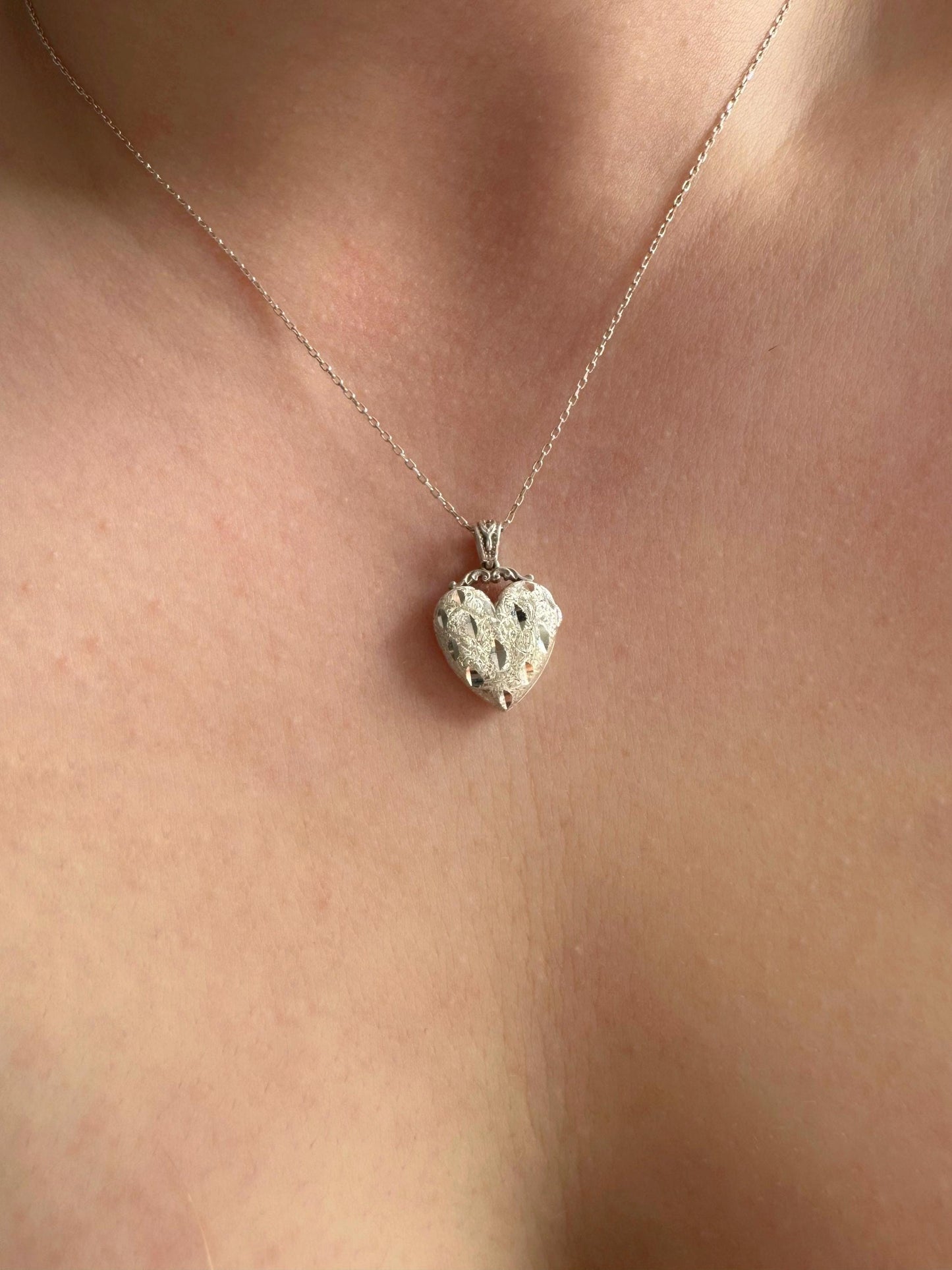 Engraved Heart Locket Necklace with Custom Photo & Text, Sterling Silver or Gold, Handcrafted Floral Etched Memorial Pendant, Gift for Her