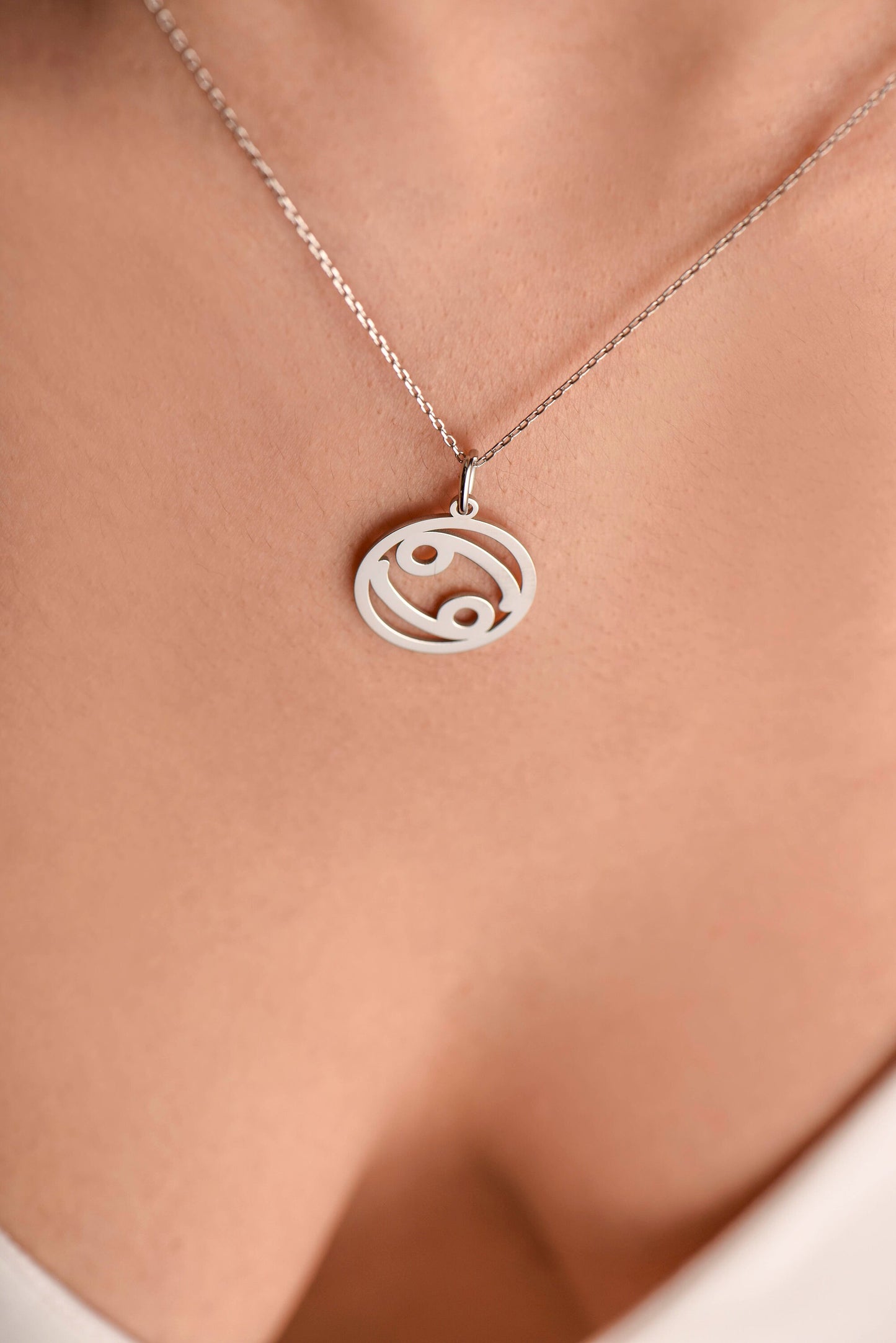 Elegant Solid Gold Cancer Necklace - Dainty Zodiac Jewelry for Cancerians,Zodiac Gold Cancer Necklace,Christmas Gift Necklace,X-mas Gift