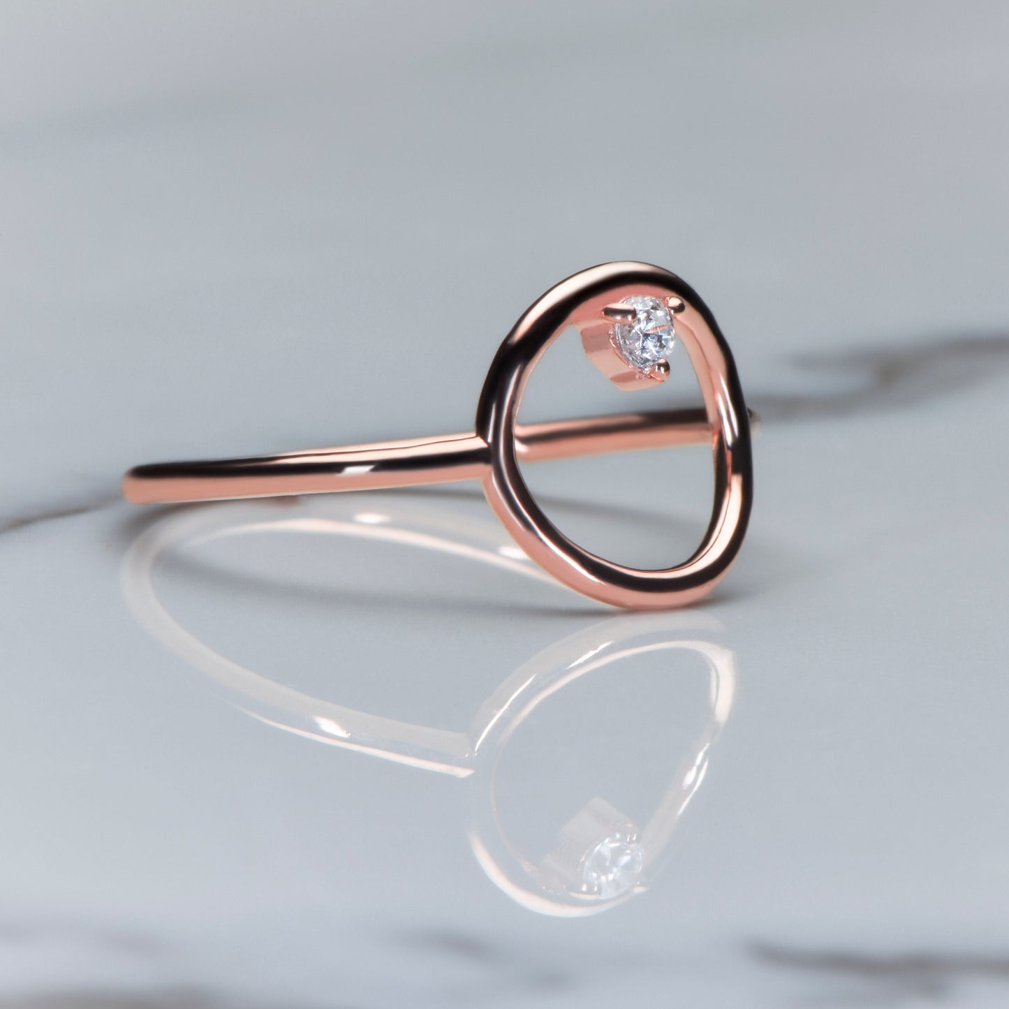14k Gold Circle Diamond Ring – Minimal Open Round Design with Solitaire Diamond Accent