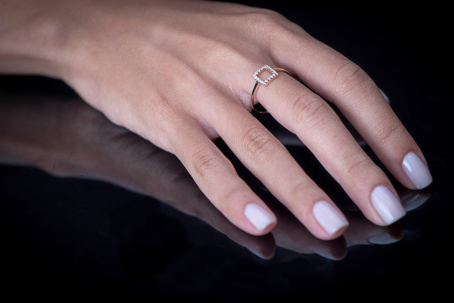 Minimalist Diamond Square Ring in 14k Gold – Geometric Dainty Ring for Everyday or Gift