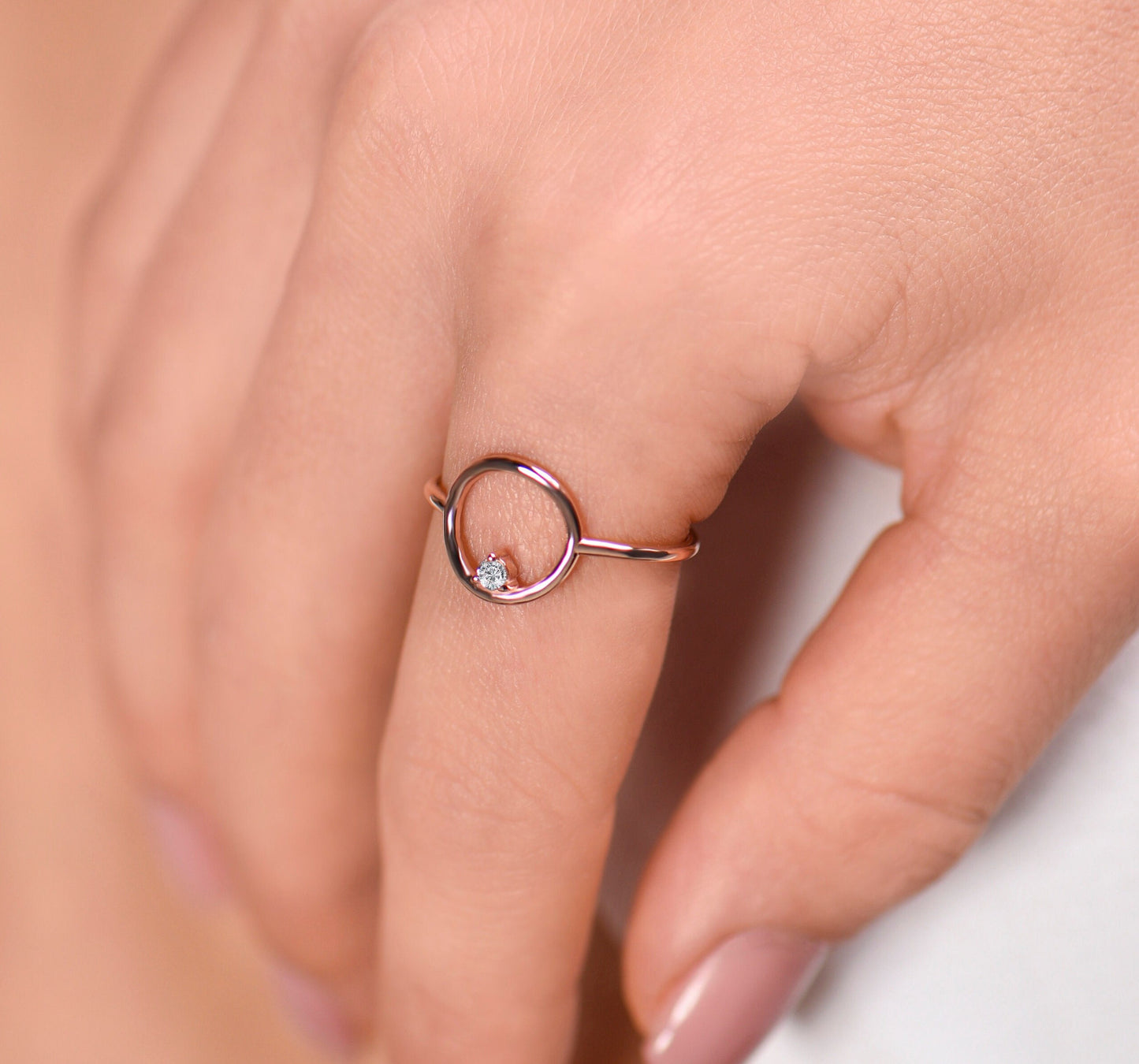 14k Gold Circle Diamond Ring – Minimal Open Round Design with Solitaire Diamond Accent