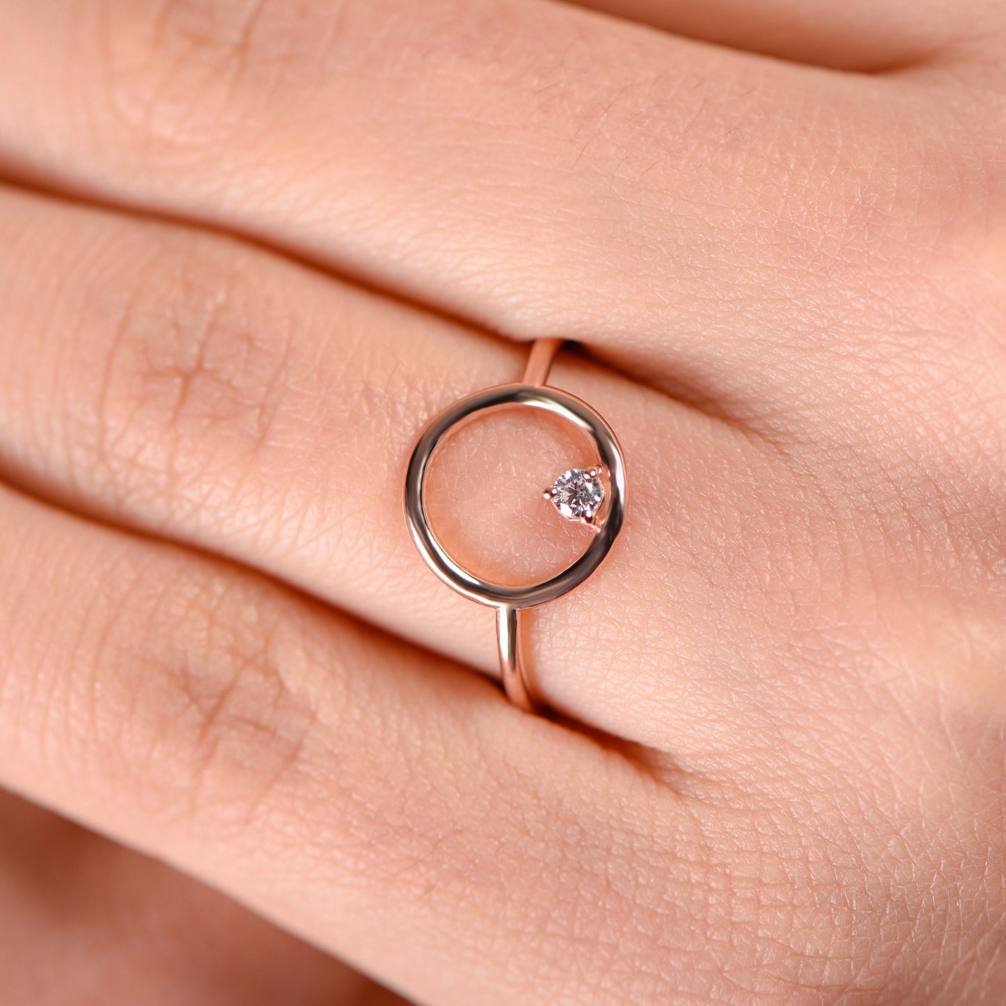 14k Gold Circle Diamond Ring – Minimal Open Round Design with Solitaire Diamond Accent
