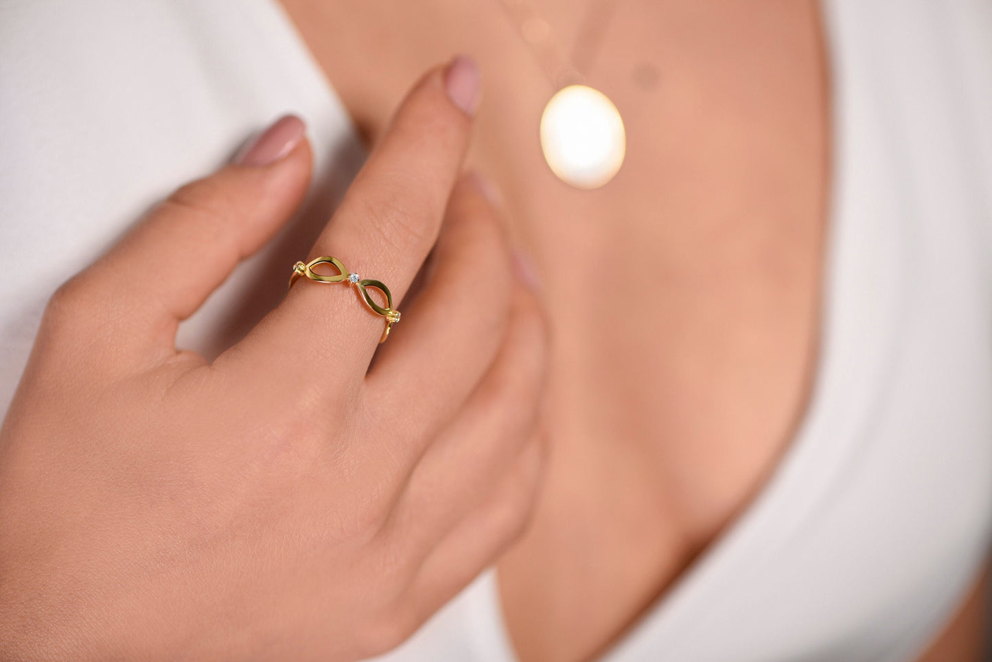 14K Gold Almond Shape Diamond Ring with Thin Band, Minimalist Elegant Ring for Her, Modern Fine Jewelry Gift