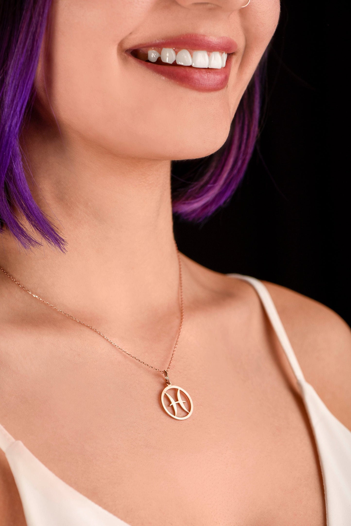 Gold Pisces Sign Necklace,Unique Zodiac Charm,Astrology Pendant for Her,Birthday Gift Necklace,Gift For Girlfriend,Birthday Gift Necklace