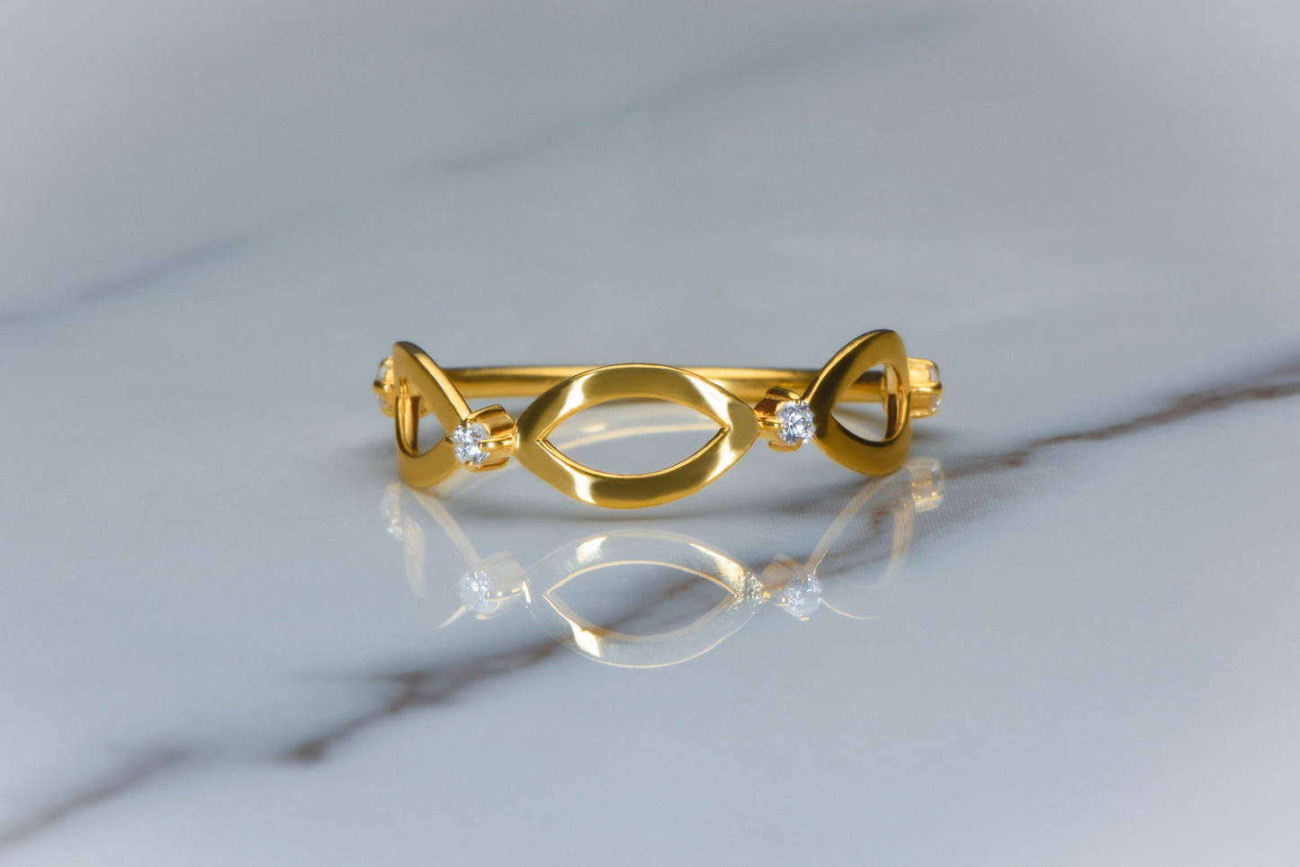 14K Gold Almond Shape Diamond Ring with Thin Band, Minimalist Elegant Ring for Her, Modern Fine Jewelry Gift