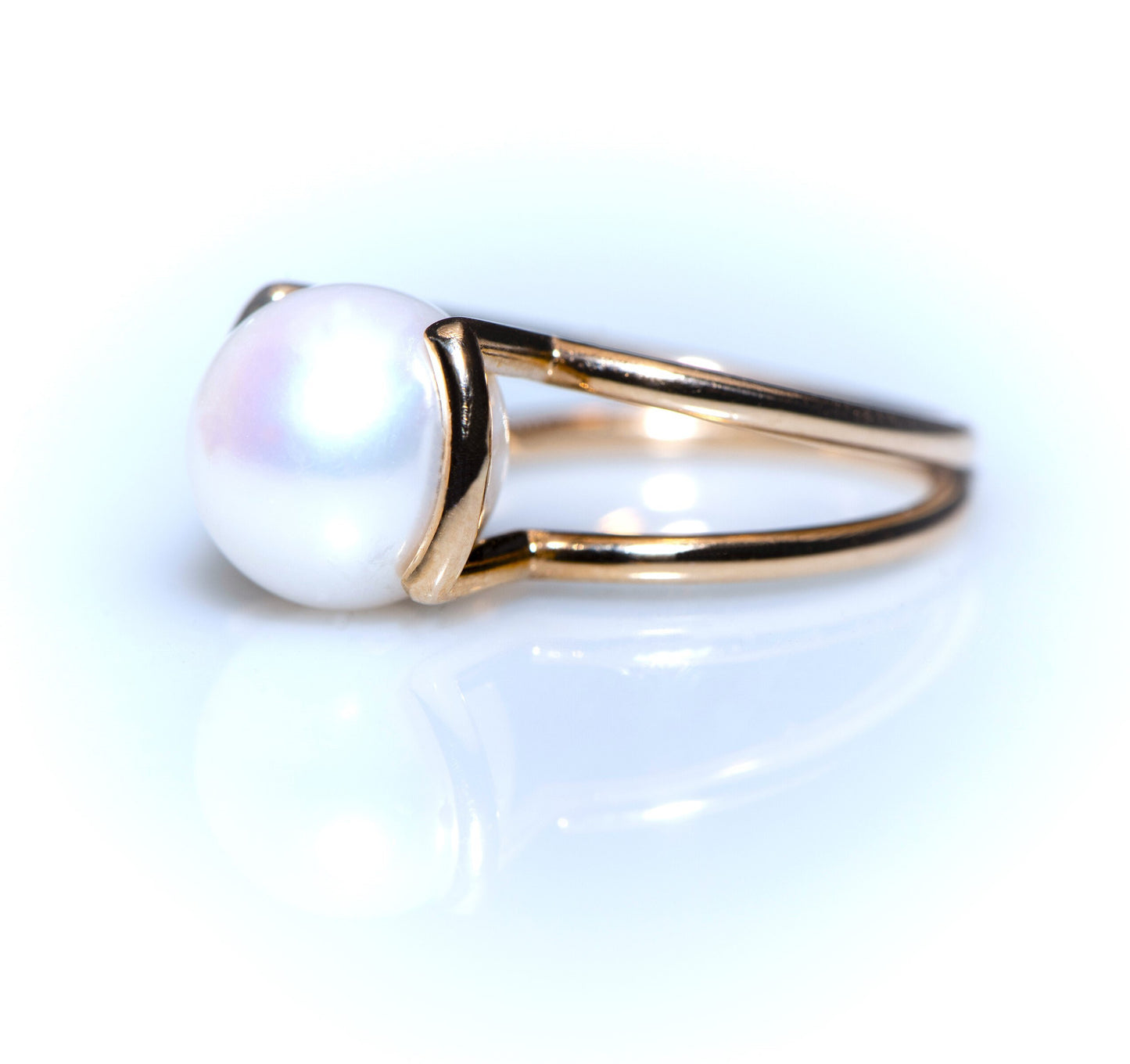 Classic Pearl Ring in 14k Gold – Statement Minimalist Design for Anniversary or Mother’s Day Gift