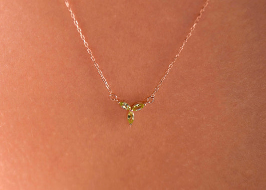 14K Gold Peridot Leaf Necklace - Dainty Green Gemstone Pendant Minimalist Gift for Her